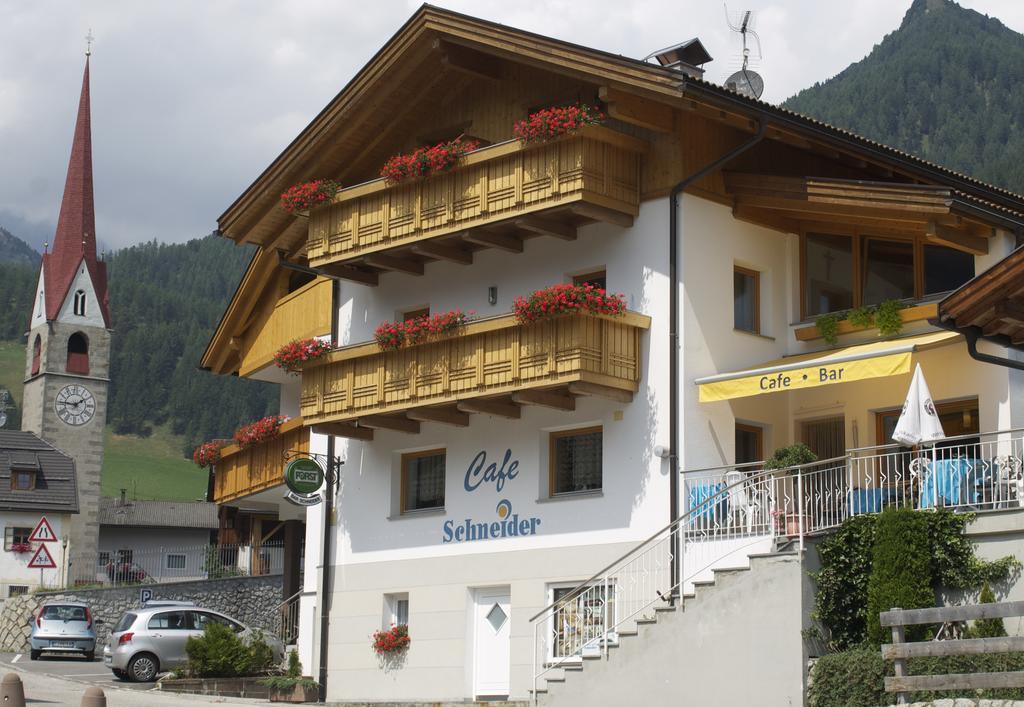 Cafe Schneider Bed and Breakfast Lappago Exterior foto